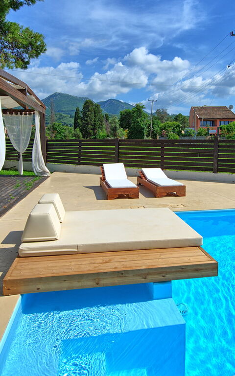 Beach Villa Christina: pool, Sommer