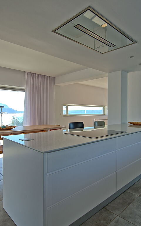 Villa Bluewhite: Frokostlokale, Køkken, Stue