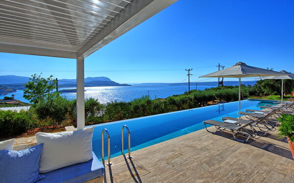 Villa Bluewhite: pool, Udendørs, Visninger