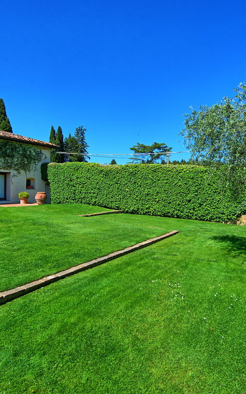 Villa Paneretta: Have, Sommer, Udvendige