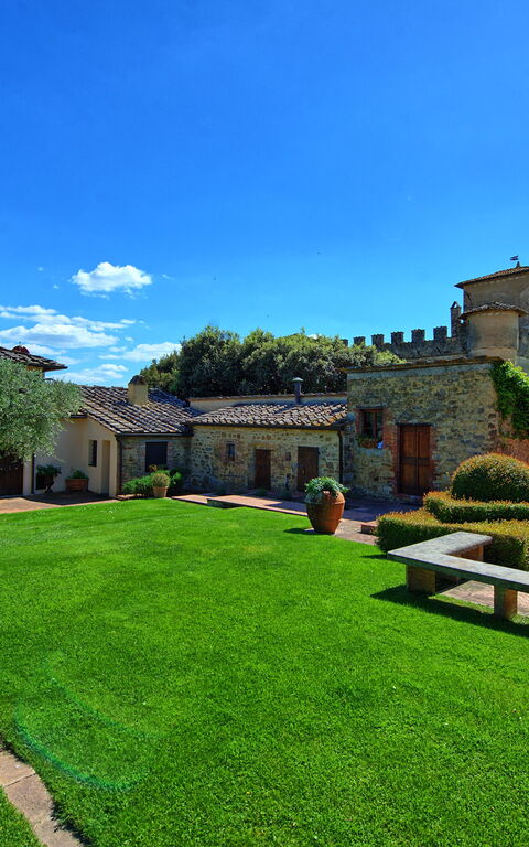 Villa Paneretta: Have, Sommer, Udvendige