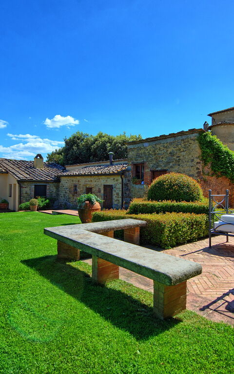 Villa Paneretta: Have, Sommer, Udvendige