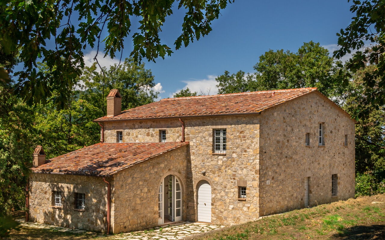 Villa Lucarella: Udendørs, Udvendige