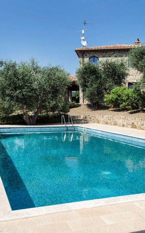 Villa Chiugi: Have, pool