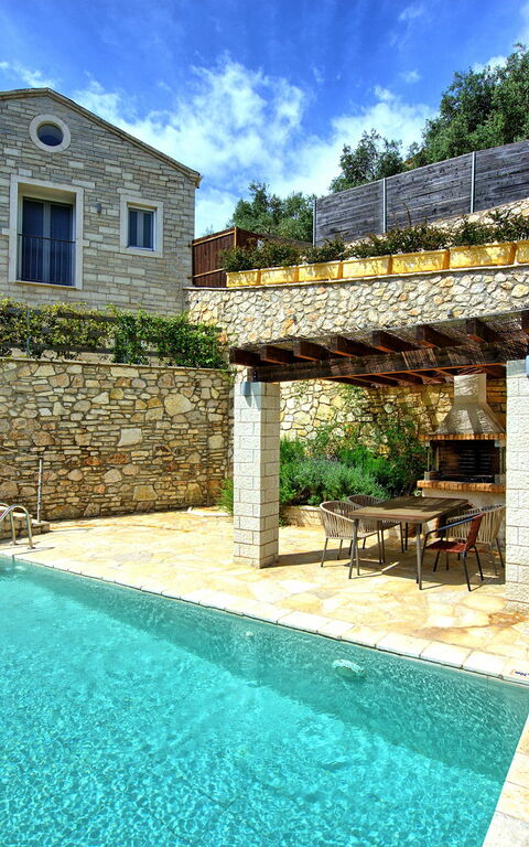 Villa Yaisemi: Altan / terrasse / gårdhave, pool, Sommer