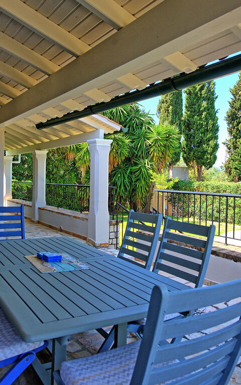 Votana House: Udendørs