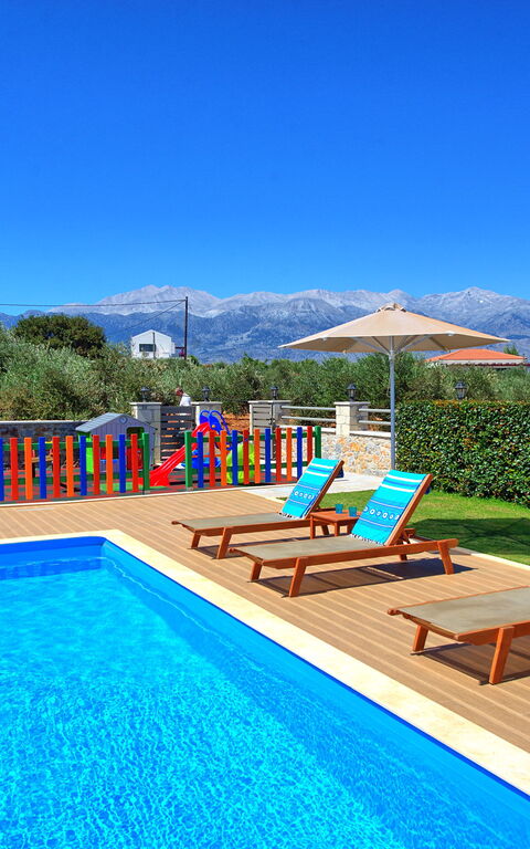 Villa Despanto: pool, Sommer