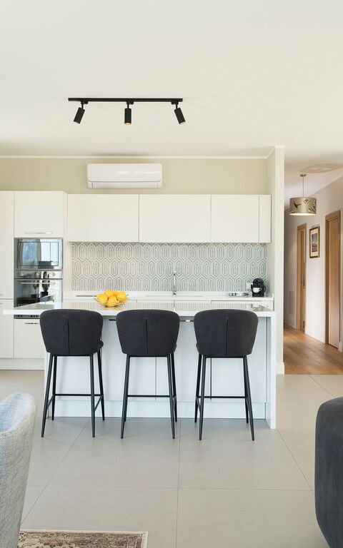 Villa Colleverde: Frokostlokale, Køkken, Stue