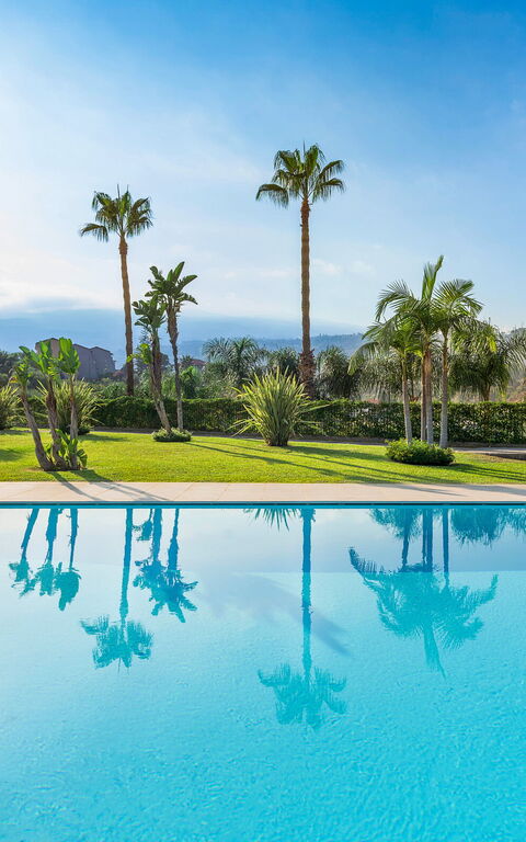 Villa Greta: Have, pool, Visninger