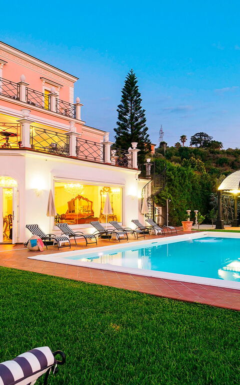 Villa Estella: Have, pool, Udendørs