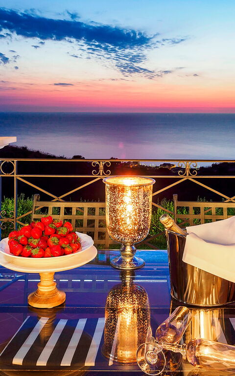 Villa Estella: Altan / terrasse / gårdhave