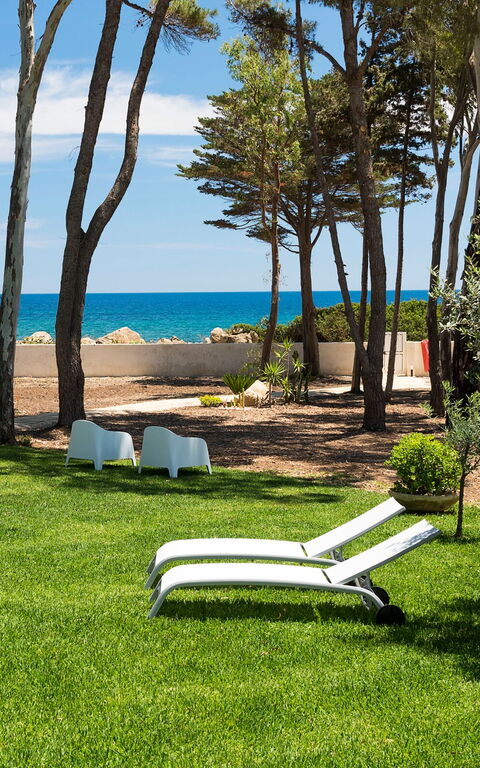 Marinella Punta Milocca: Have, Udendørs