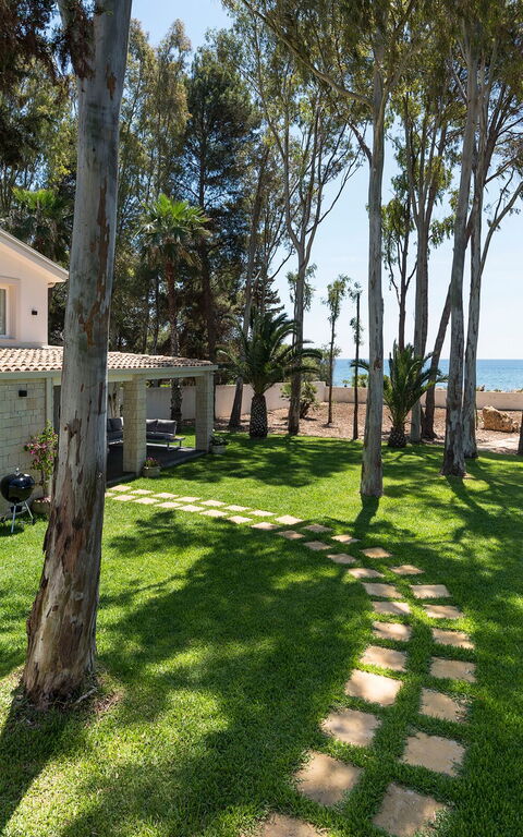 Marinella Punta Milocca: Have, Udendørs