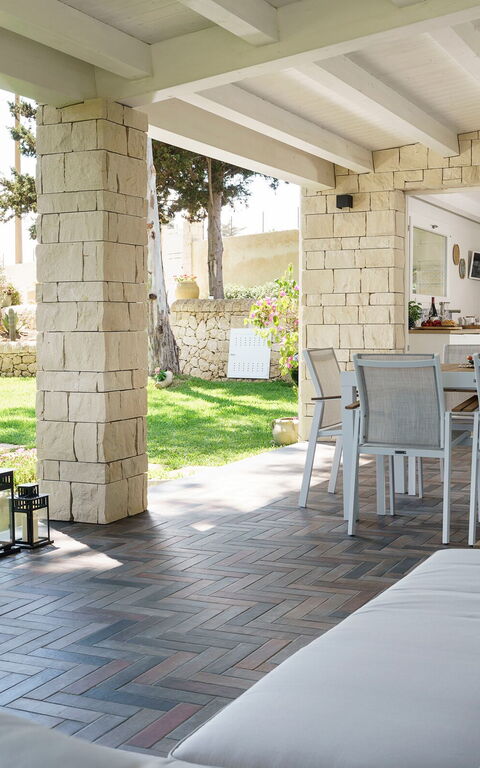 Marinella Punta Milocca: Altan / terrasse / gårdhave