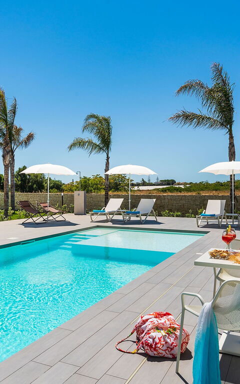 Villa Nica: pool, Udendørs