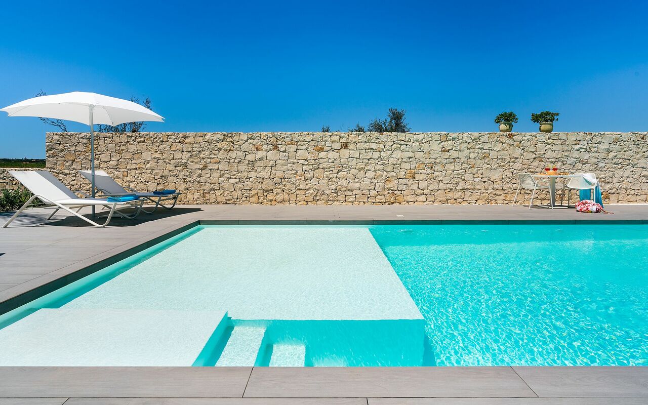 Villa Nica: pool, Udendørs