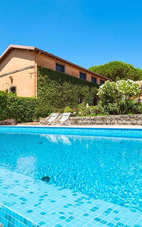 Villa Palmento Rosa: Forår, pool, Sommer, Udendørs, Udvendige