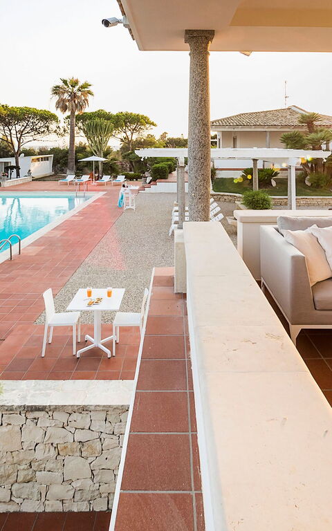 Villa Maya: Altan / terrasse / gårdhave, pool