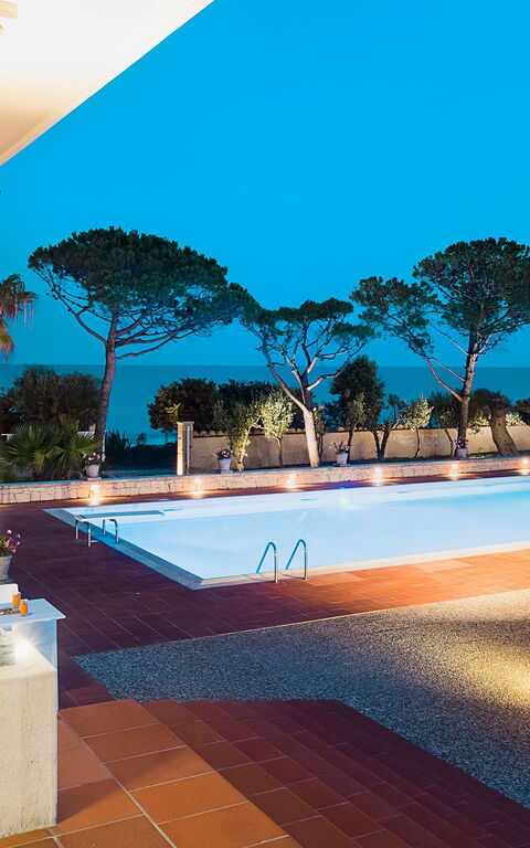 Villa Maya: Altan / terrasse / gårdhave, pool, Udendørs