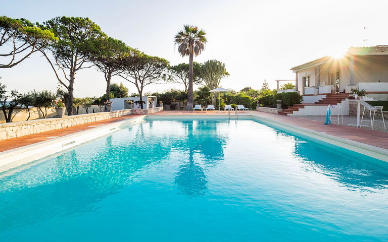 Villa Maya: pool, Udendørs