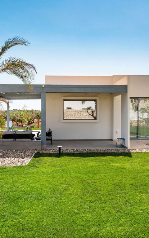 Villa Mia: Have, Udendørs, Udvendige