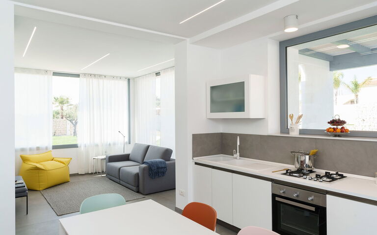 Villa Mia: Frokostlokale, Køkken, Stue