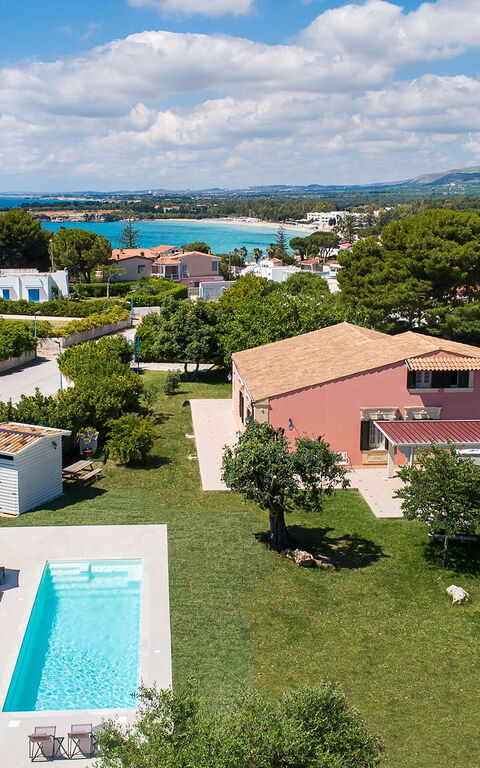 Villa Girasole: Have, Udvendige