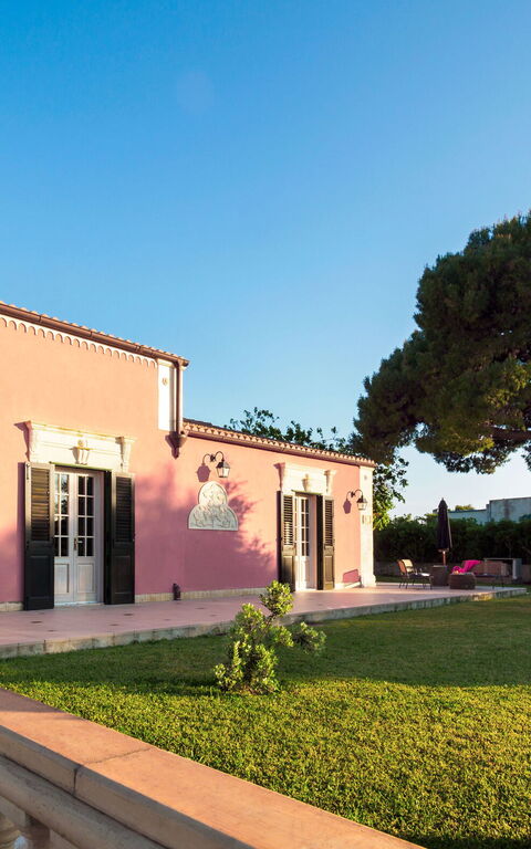 Villa Girasole: Have, Hovedindgang