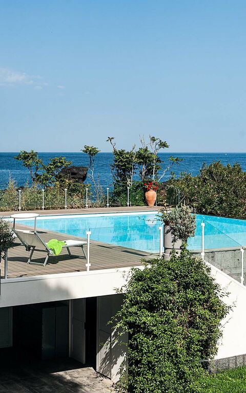 Galatea: pool, Udendørs