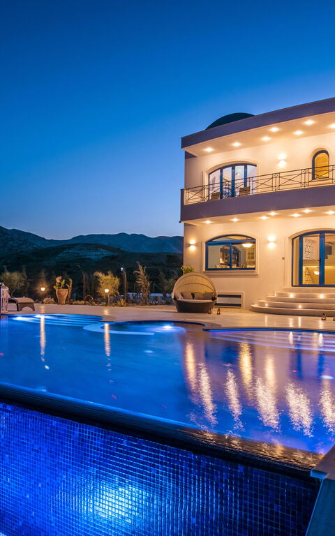 Villa Santor: pool, Udvendige