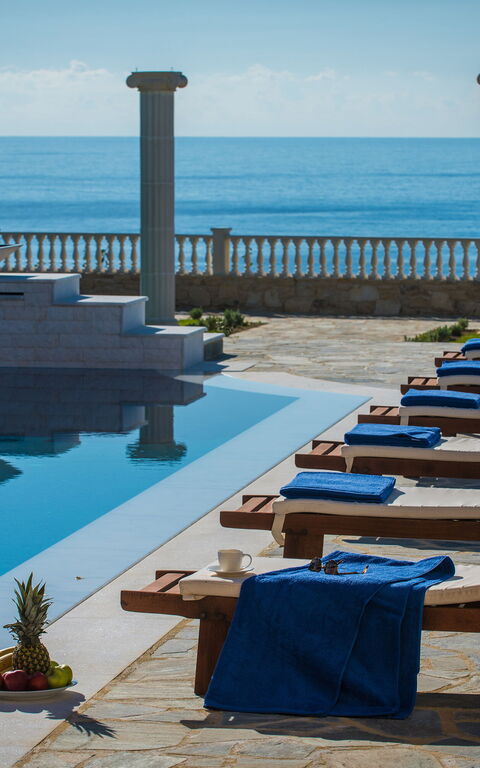 Villa Kalliste: pool, Visninger