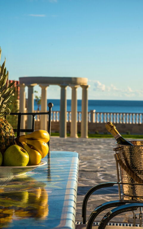 Villa Kalliste: Altan / terrasse / gårdhave, Visninger