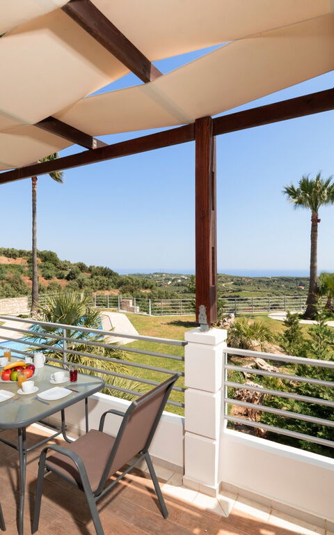 Villa Myrtia: Altan / terrasse / gårdhave