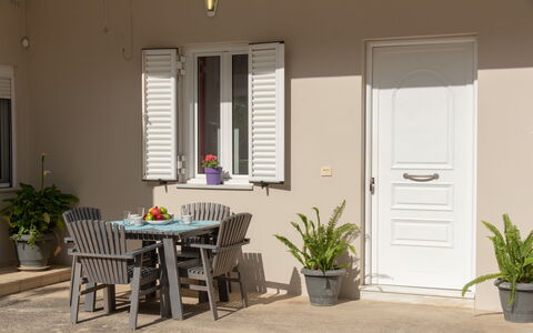 Feriebolig Aria 1: Altan / terrasse / gårdhave