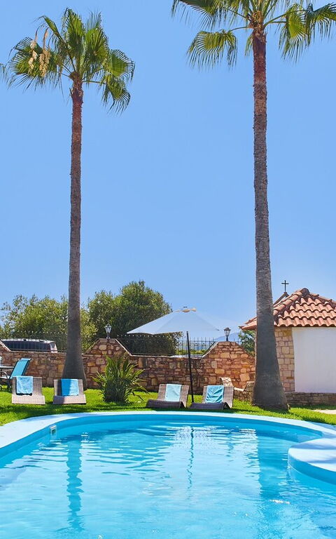 Villa Milon: Have, pool