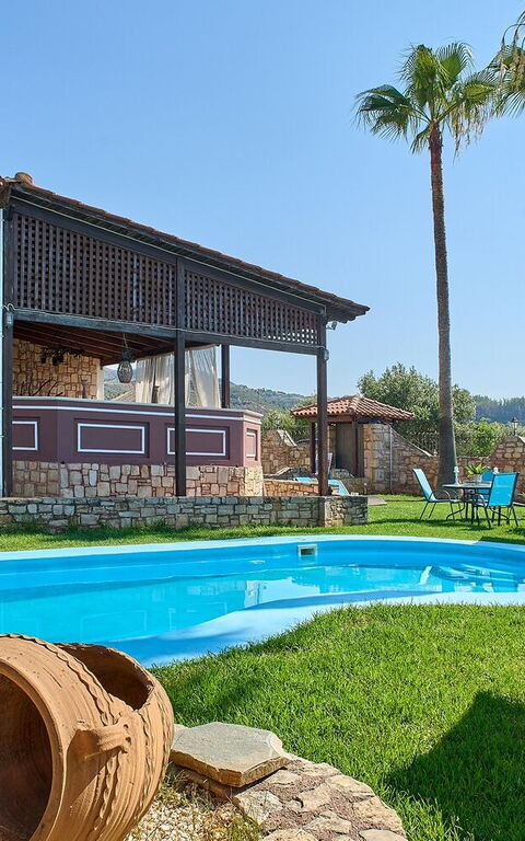Villa Milon: Have, pool