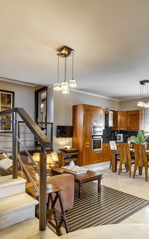 Villa Milon: Frokostlokale, Køkken, Stue