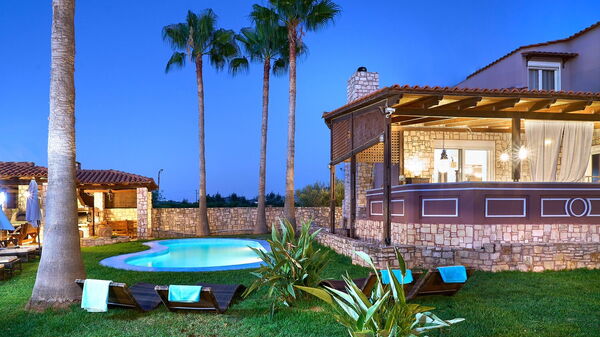 Villa Milon: Have, pool