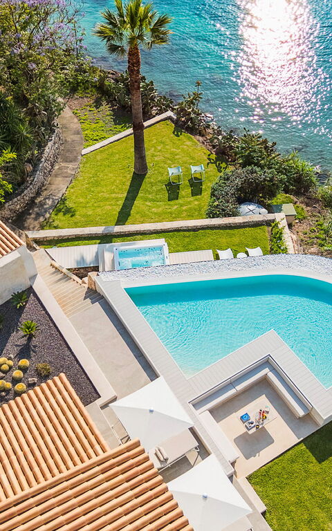 Villa Artemare: Have, pool, Udendørs, Udvendige, Visninger