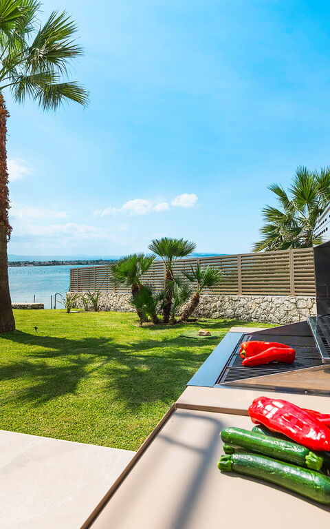 Villa Artemare: Have, Udendørs, Udvendige, Visninger