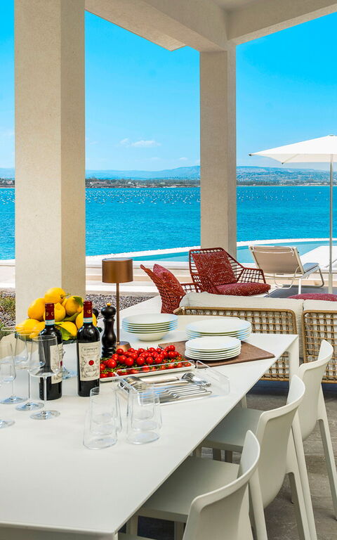 Villa Artemare: Udendørs, Udvendige, Visninger