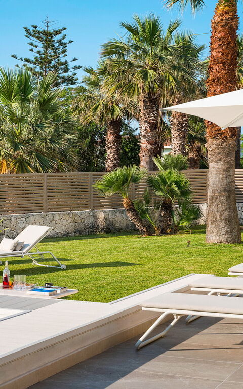 Villa Artemare: Have, pool, Udendørs, Udvendige