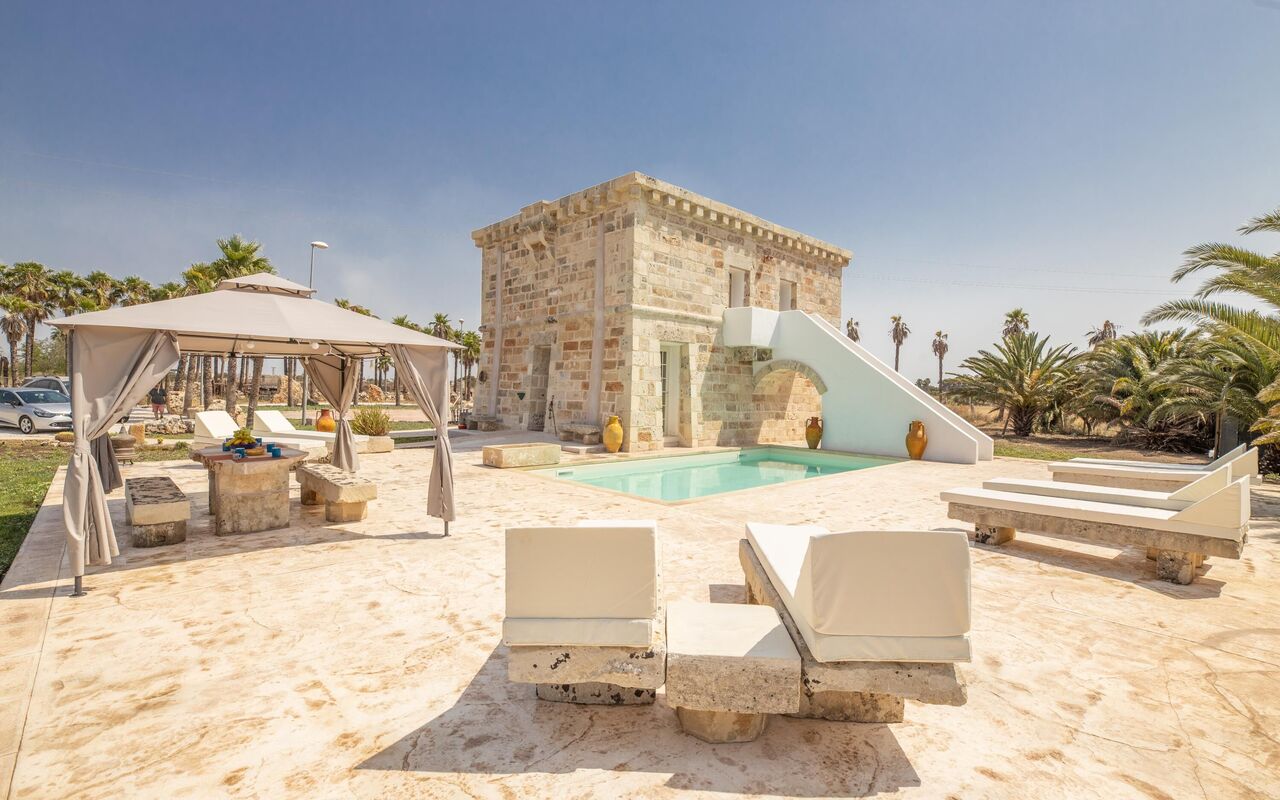 Villa Turris: Altan / terrasse / gårdhave, pool