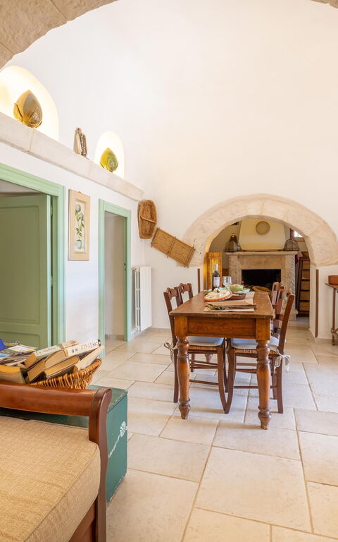 Trullo Patricia Pool: Frokostlokale, Stue