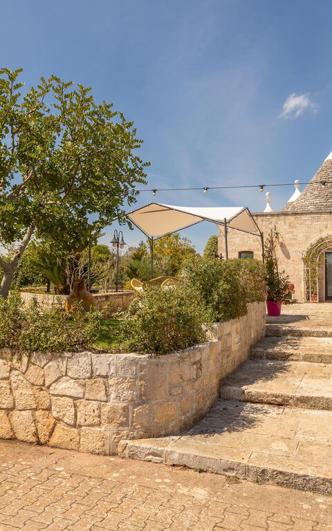 Trullo Patricia Pool: Hovedindgang, Udvendige