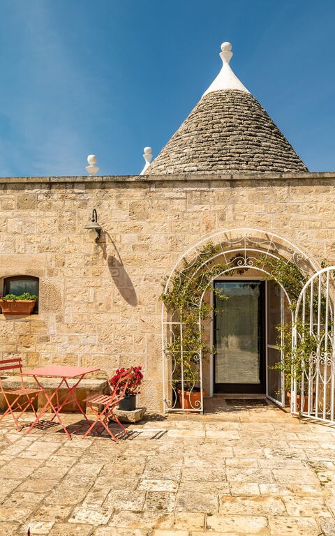 Trullo Patricia Pool: Hovedindgang, Udvendige