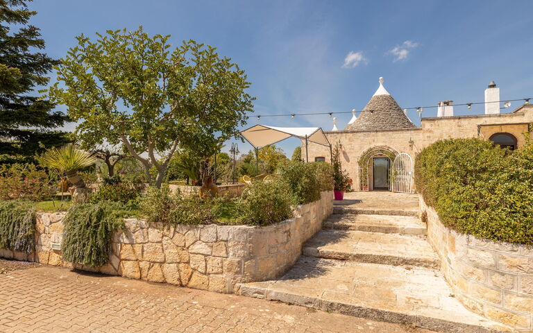 Trullo Patricia Pool: Hovedindgang, Udvendige