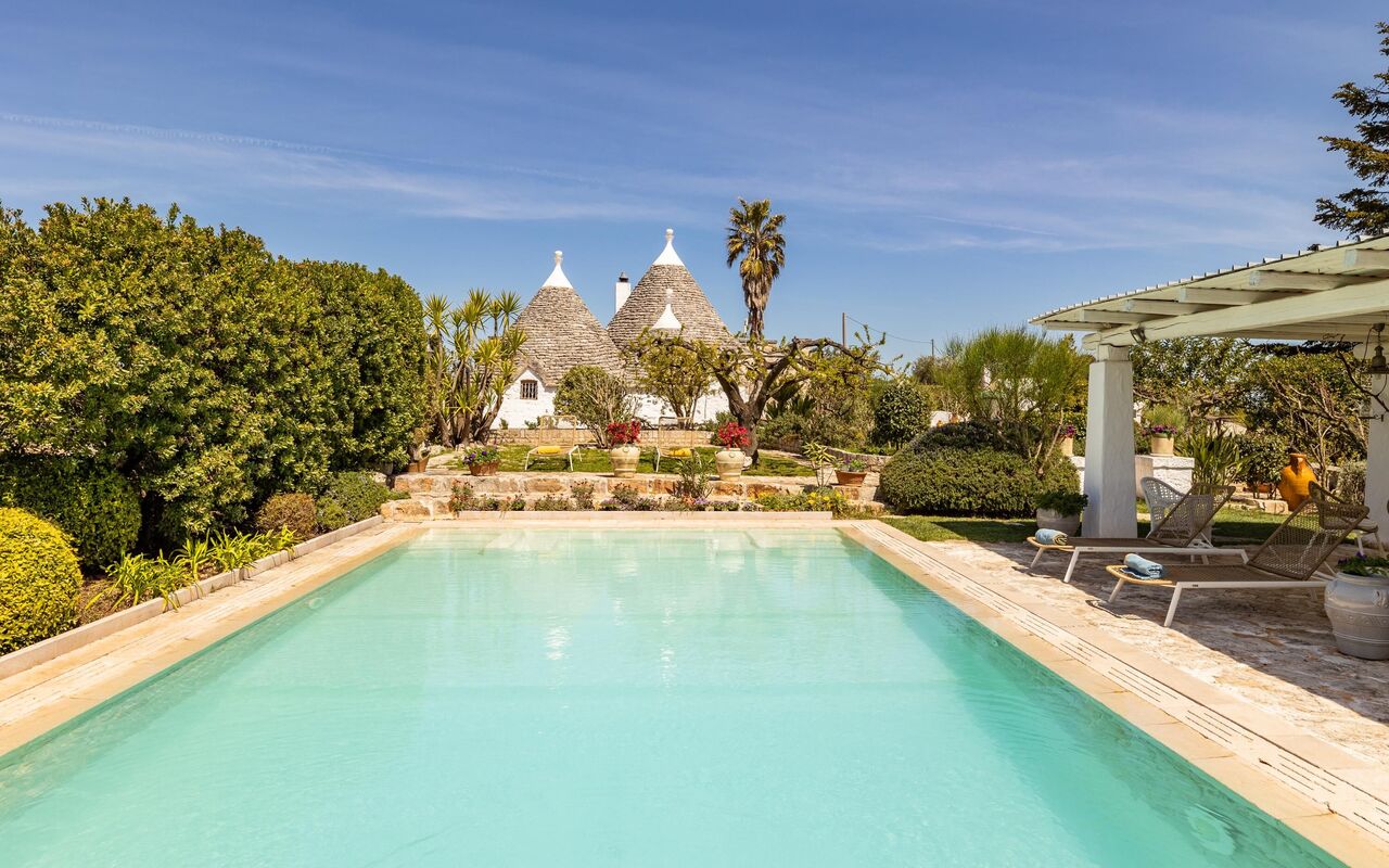 Trullo Patricia Pool: Have, pool, Udendørs