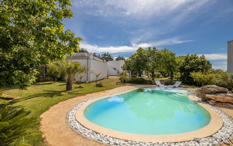 Villa Natura: Have, pool, Udvendige, Visninger
