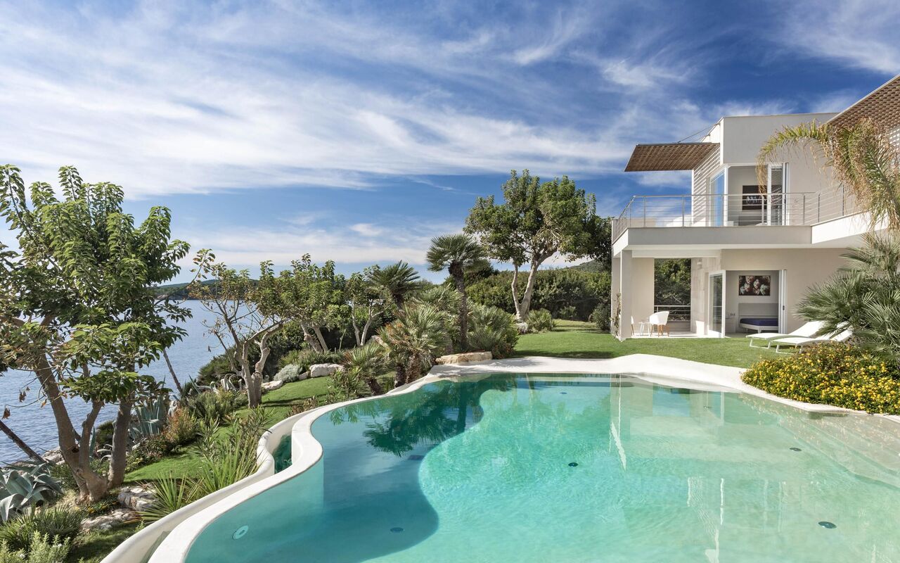 Villa Vera: Have, pool, Visninger